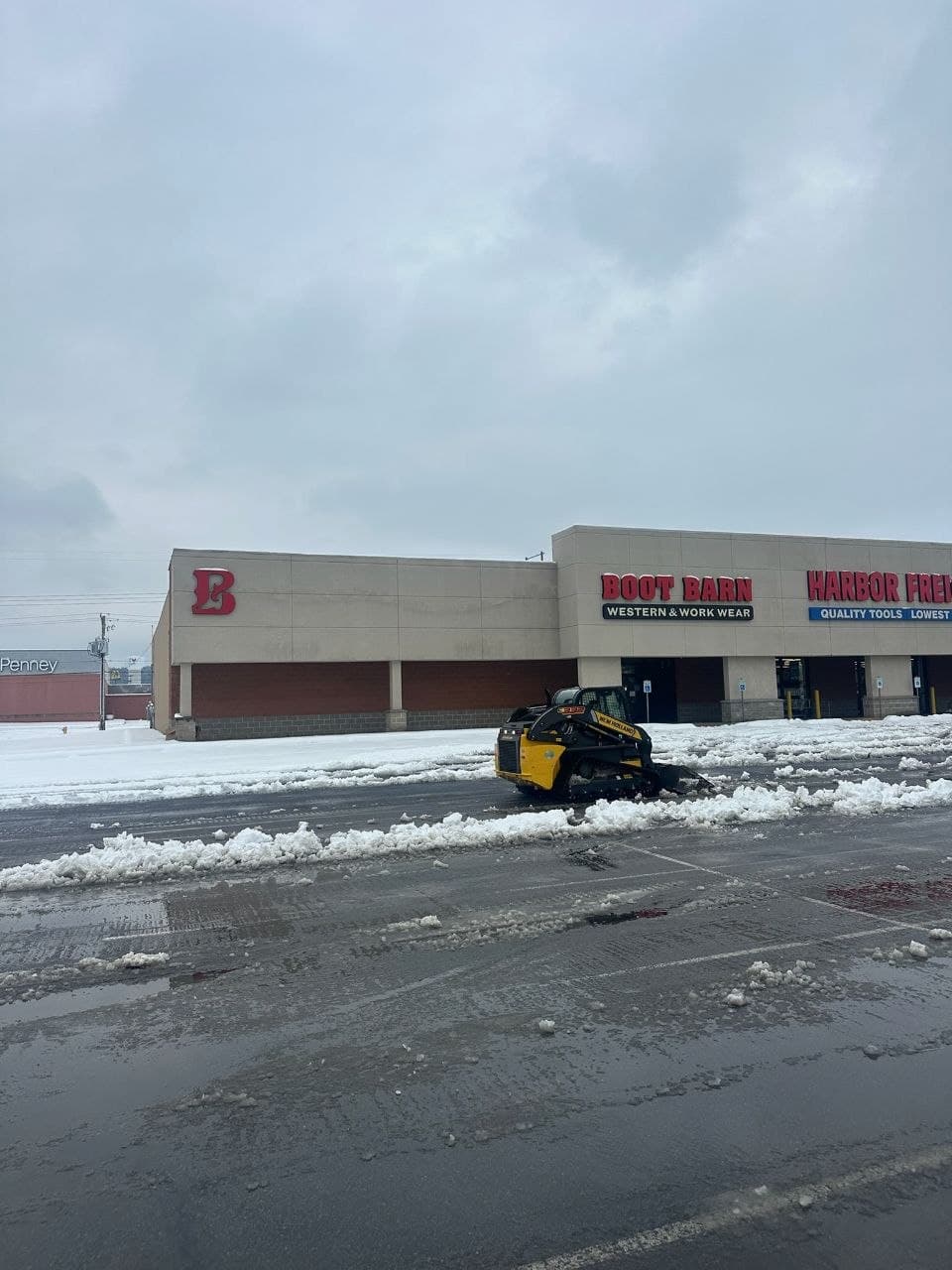 Snow removal service - shopping center